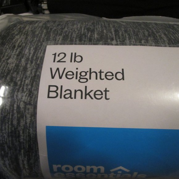 Room Essentials Bedding New 2 Pound Weighted Blanket 2 Piece Set